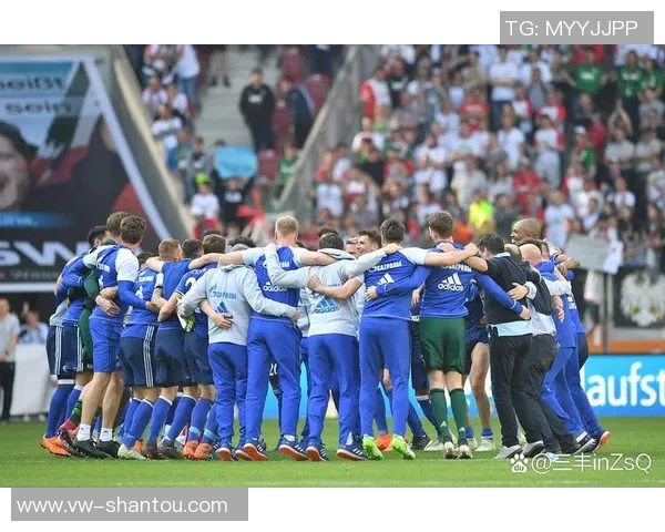 冰岛与意大利足球赛激战正酣球迷期待精彩对决与历史交锋 冰岛与意大利足球赛激战正酣球迷期待精彩对决与历史交锋